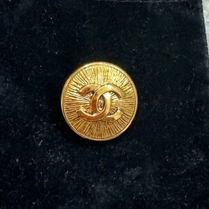 CHANEL Single Vintage Gold Plated